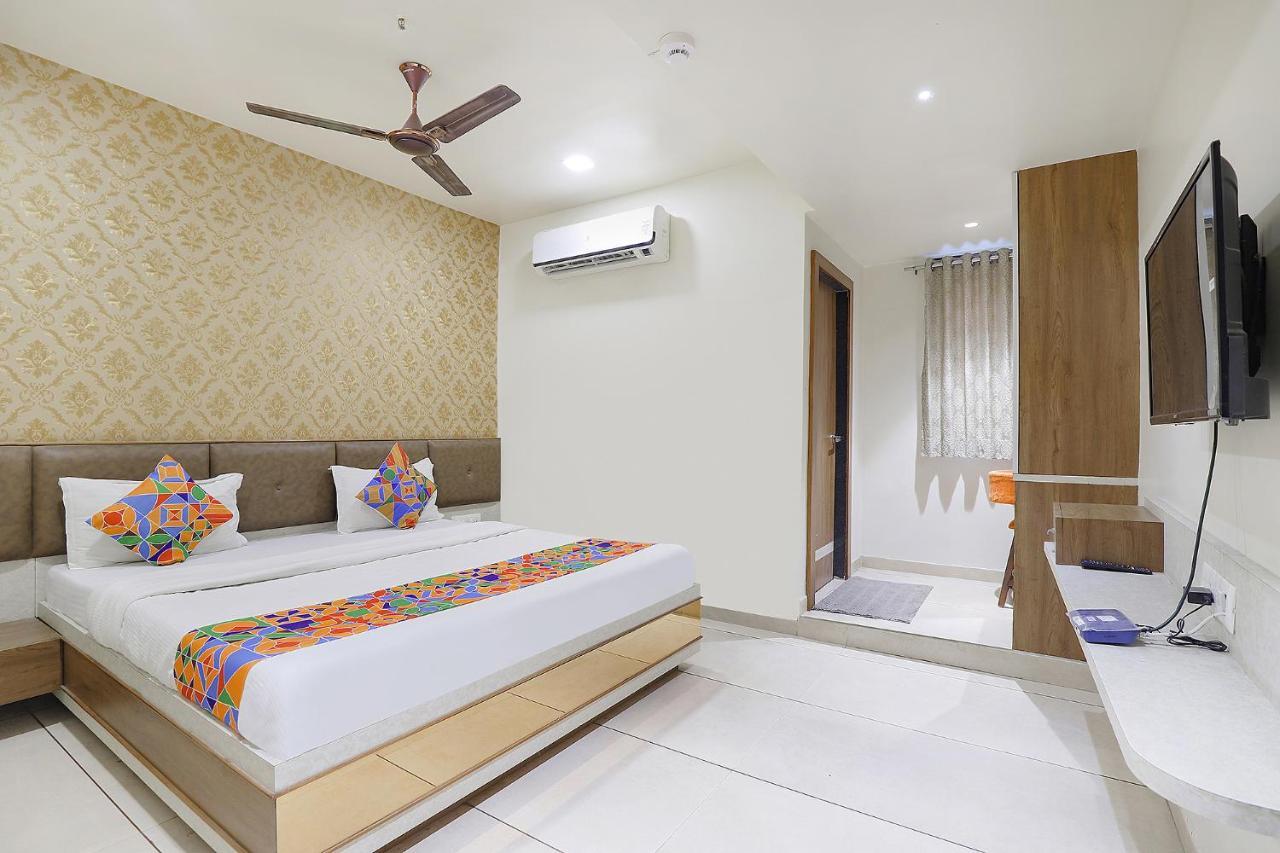 Hotel Bharosa Inn Ahmedabad Esterno foto
